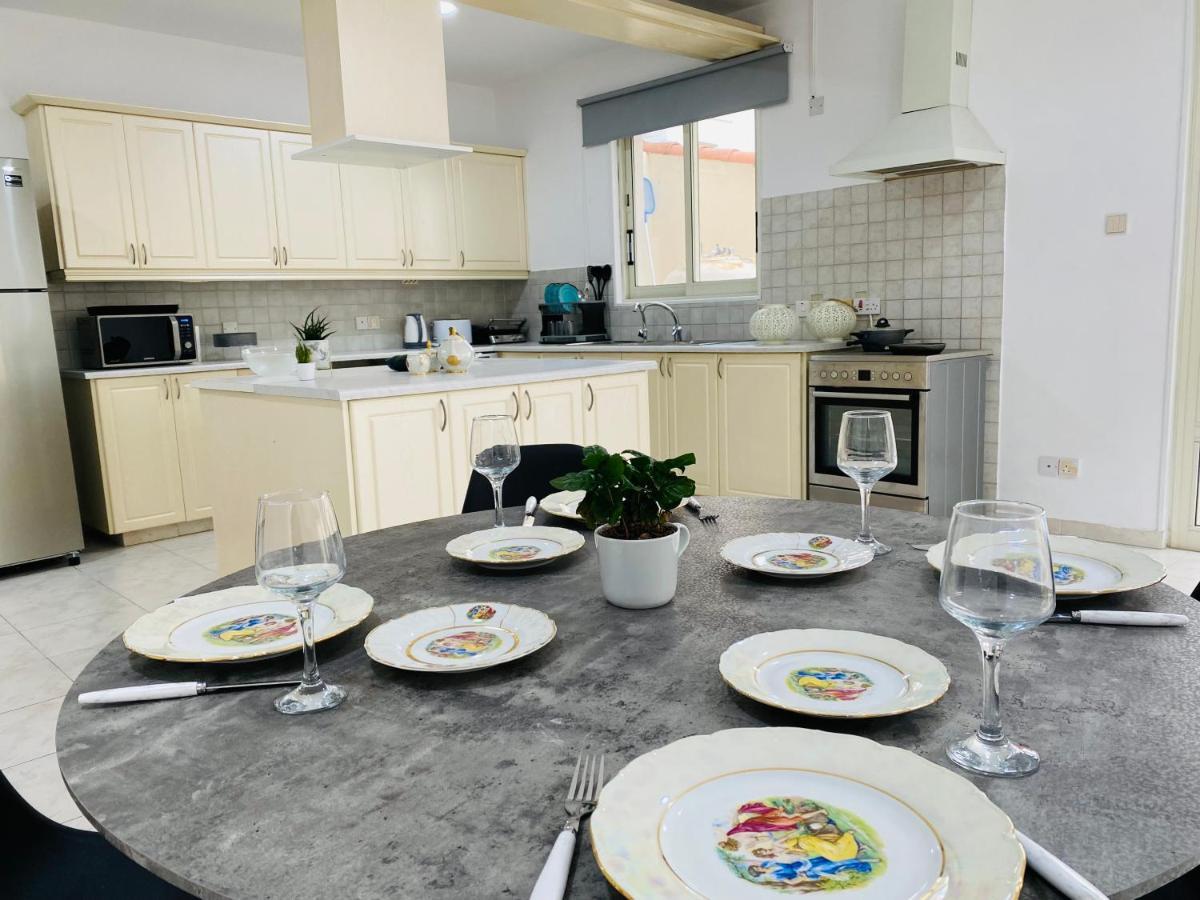 Gaia - 4 Bedroom House In Lárnaka Eksteriør bilde